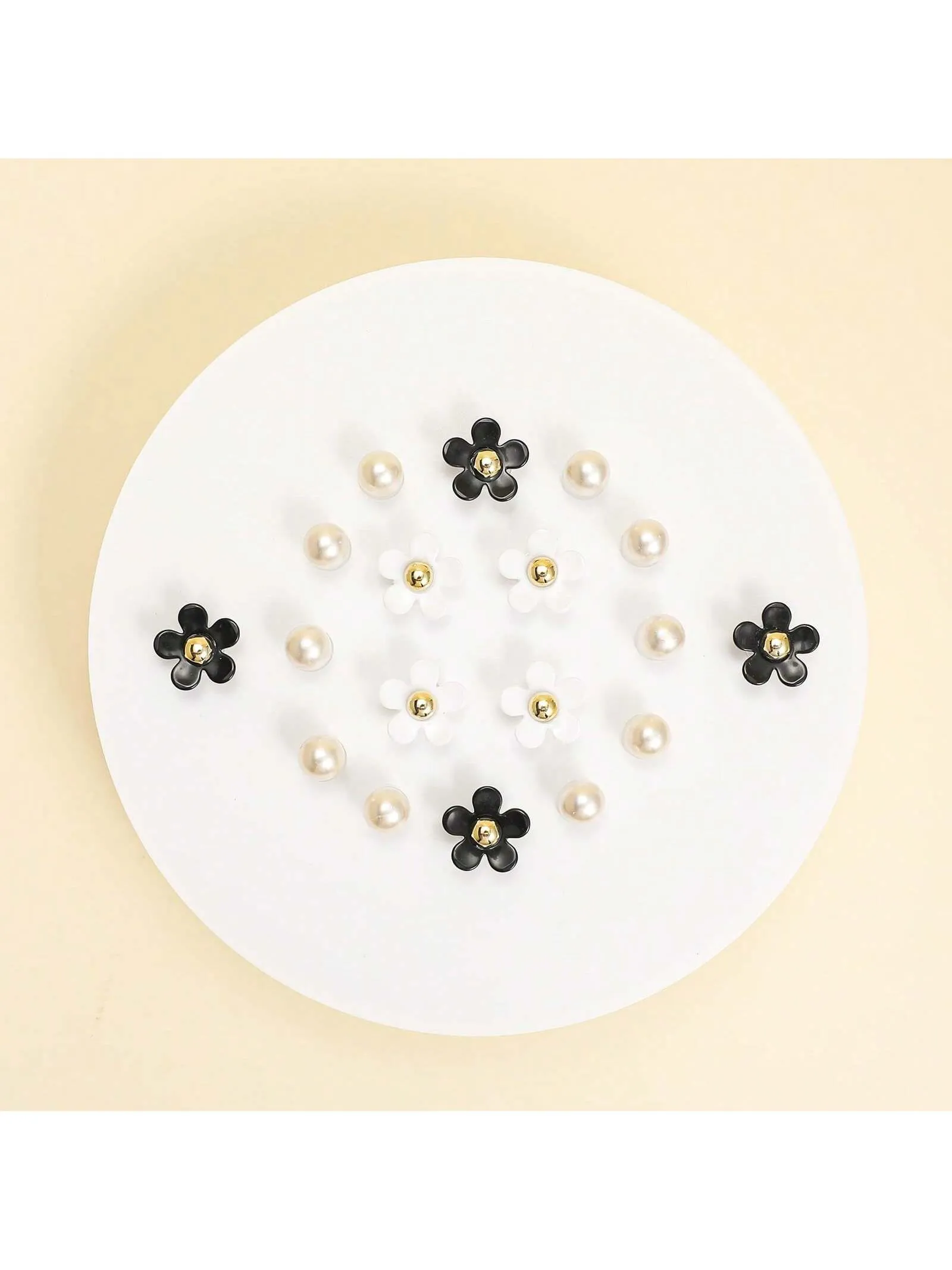18pcs DIY Cute Daisy Flower & Pearl Decoration For Women's Sandals And Sneakers
