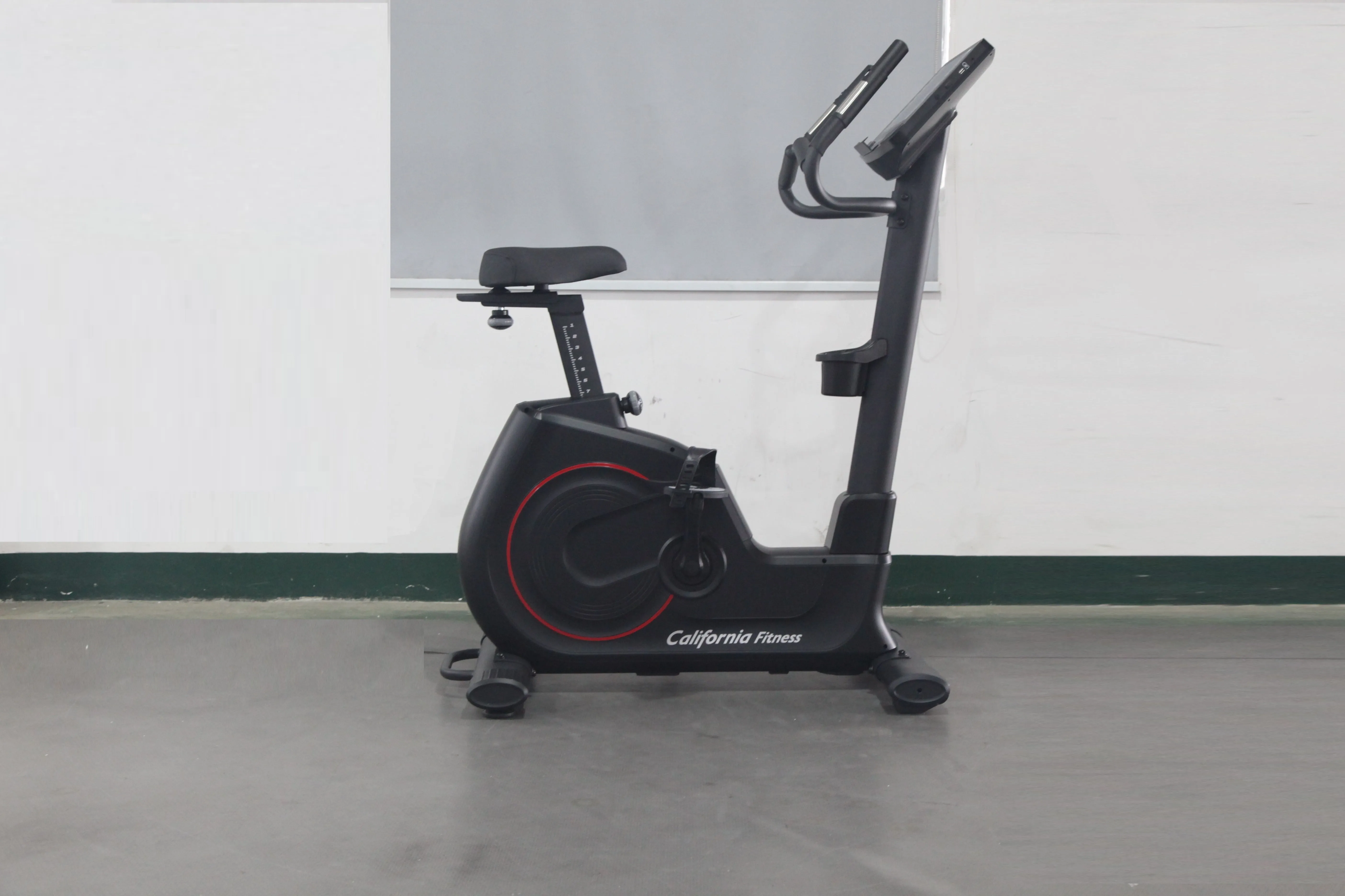 California Fitness U8 Upright Exercise Bike (🎉NEW YEAR'S SALE)