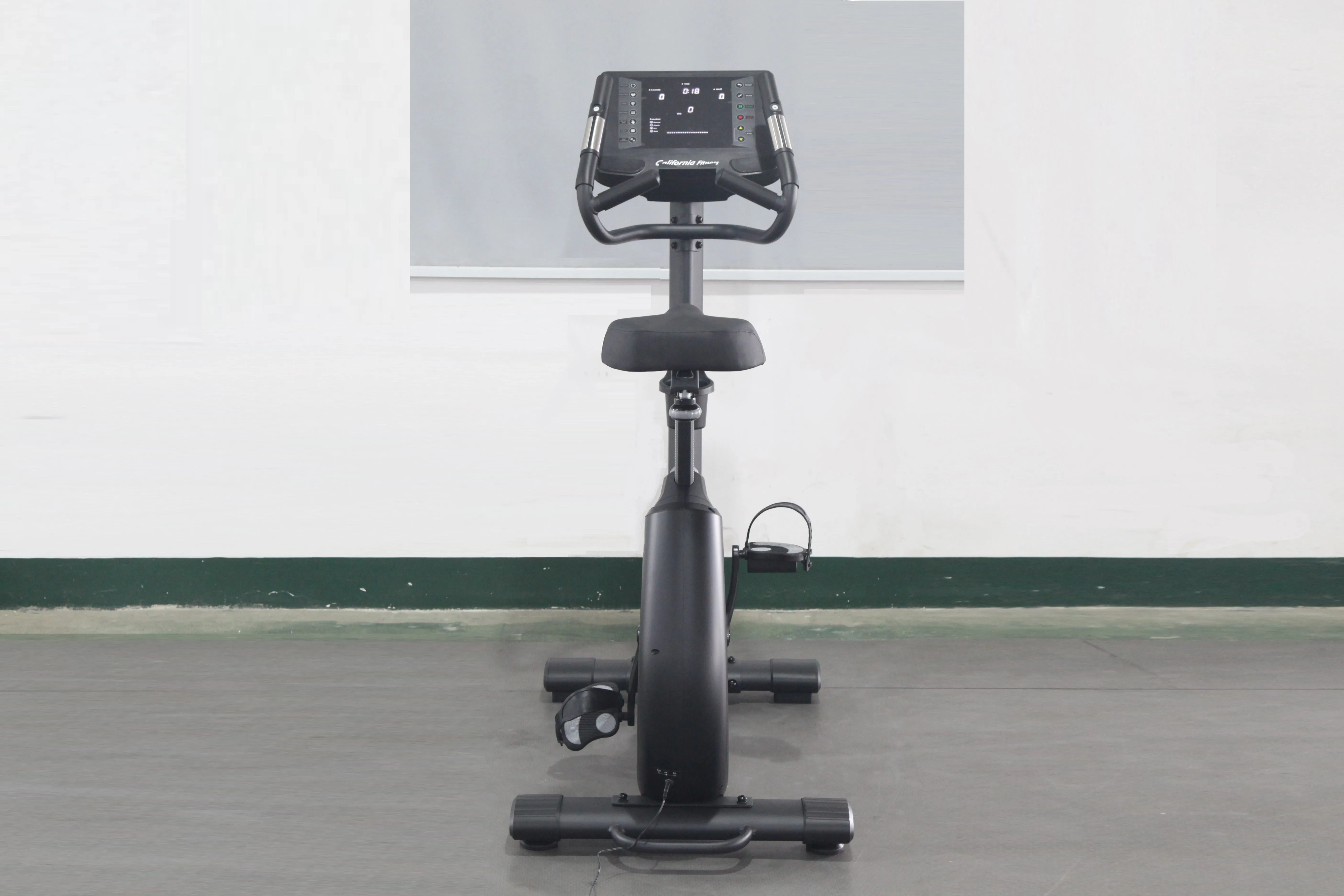 California Fitness U8 Upright Exercise Bike (🎉NEW YEAR'S SALE)