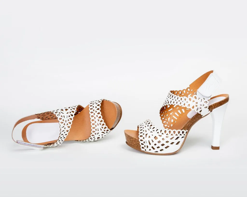 Daisy Cutouts - White