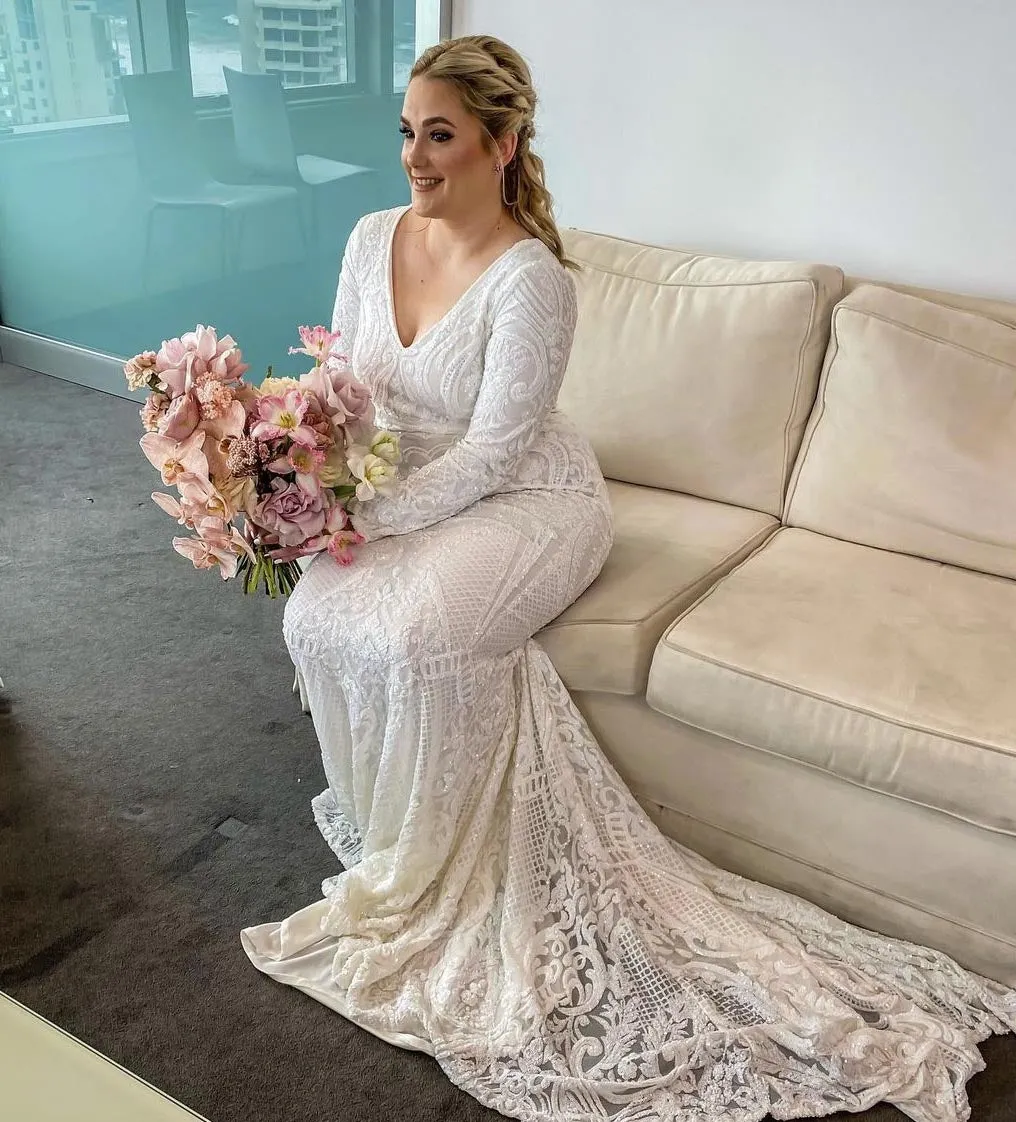 Elena Long-Sleeve Pattern Sequin Gown - White/White