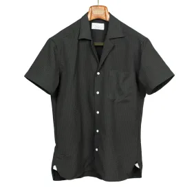 Resort camp shirt in black tropical wool seersucker