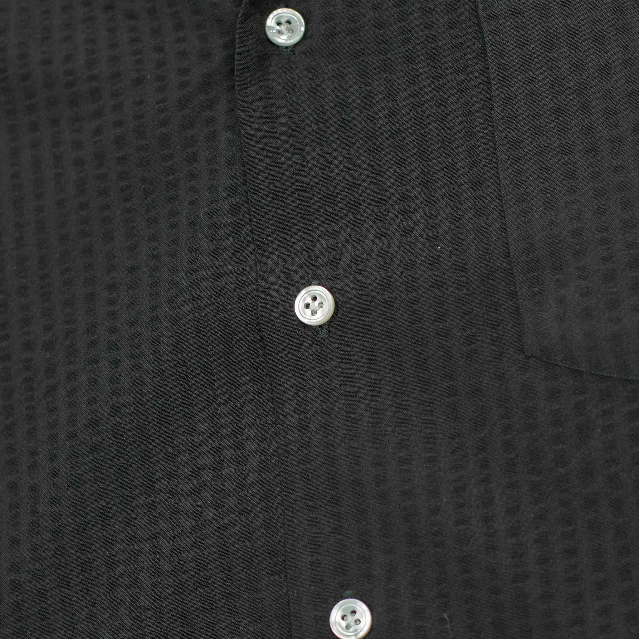 Resort camp shirt in black tropical wool seersucker