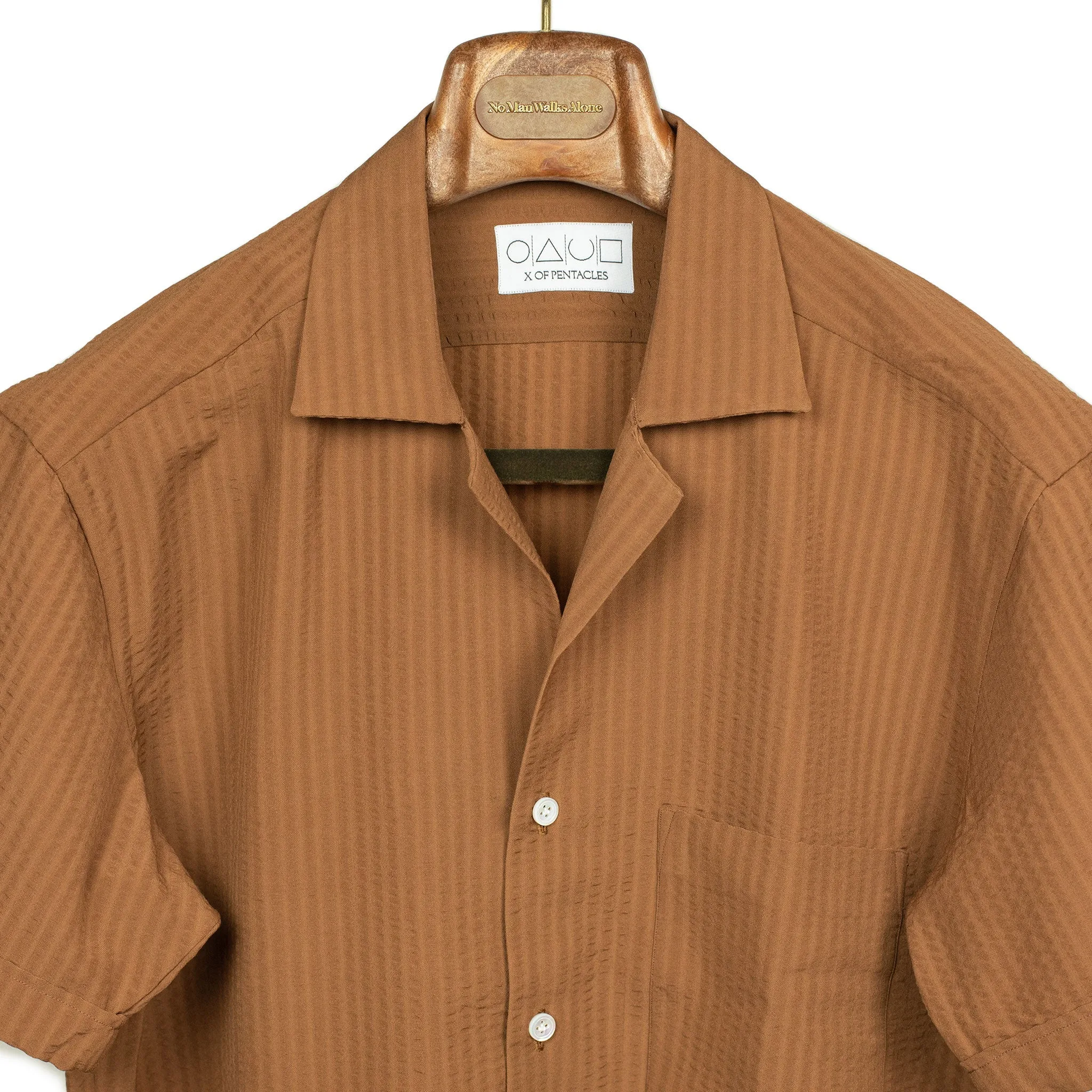 Resort camp shirt in tobacco tropical wool seersucker
