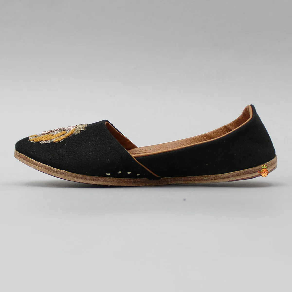 Zari And Thread Embroidered Lion Face Black Jutti